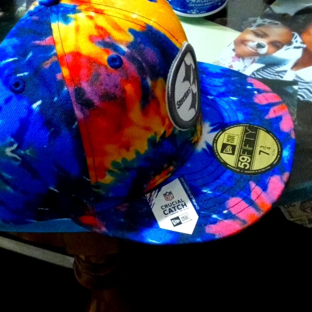 Crutical catch Steelers cap